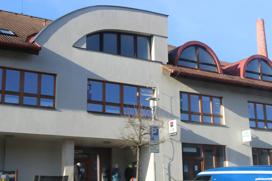 V Třešti chtěli jen vyměnit regály v knihovně. Nakonec přistoupili k velké modernizaci za tři a půl milionu