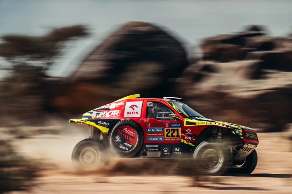 Martin Prokop startuje do své desáté Rally Dakar. Štěstí mu přišel popřát i prezident Petr Pavel