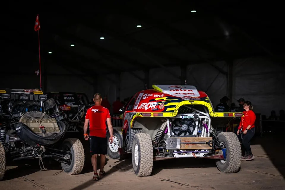Martin Prokop startuje do své desáté Rally Dakar. Štěstí mu přišel popřát i prezident Petr Pavel