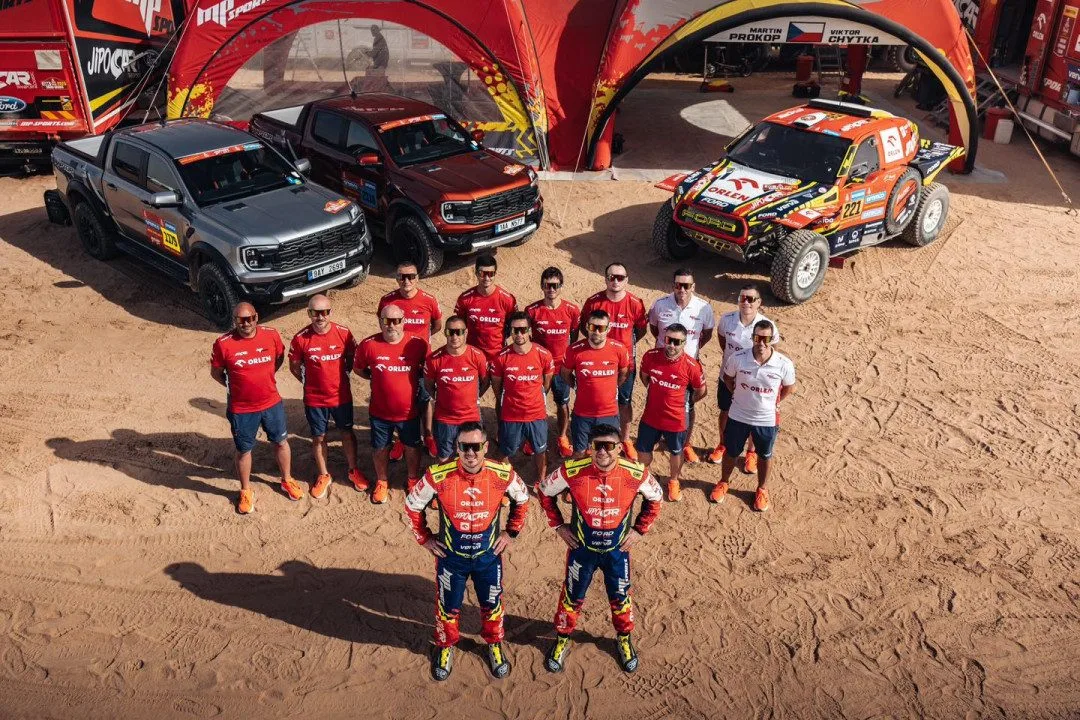 Martin Prokop startuje do své desáté Rally Dakar. Štěstí mu přišel popřát i prezident Petr Pavel