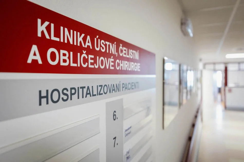 Nádorů dutiny ústní přibývá, návštěva zubaře může být klíčová. Nejde jen o nemoc starých, varují lékaři