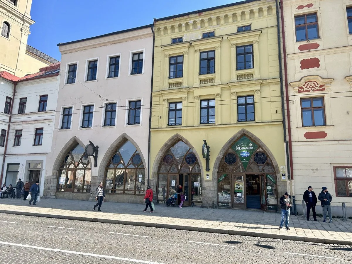 Rekonstrukce Radniční v Jihlavě se o pár týdnů protáhne. Čokoládovna a diskotéka se proto otevřou později