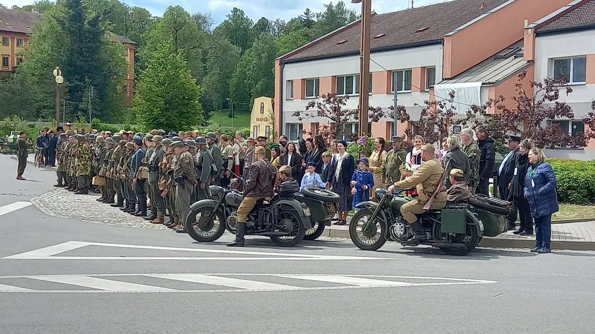 Tomáš Bartušek zorganizoval válku v Lukách, nyní děkuje manželce za trpělivost