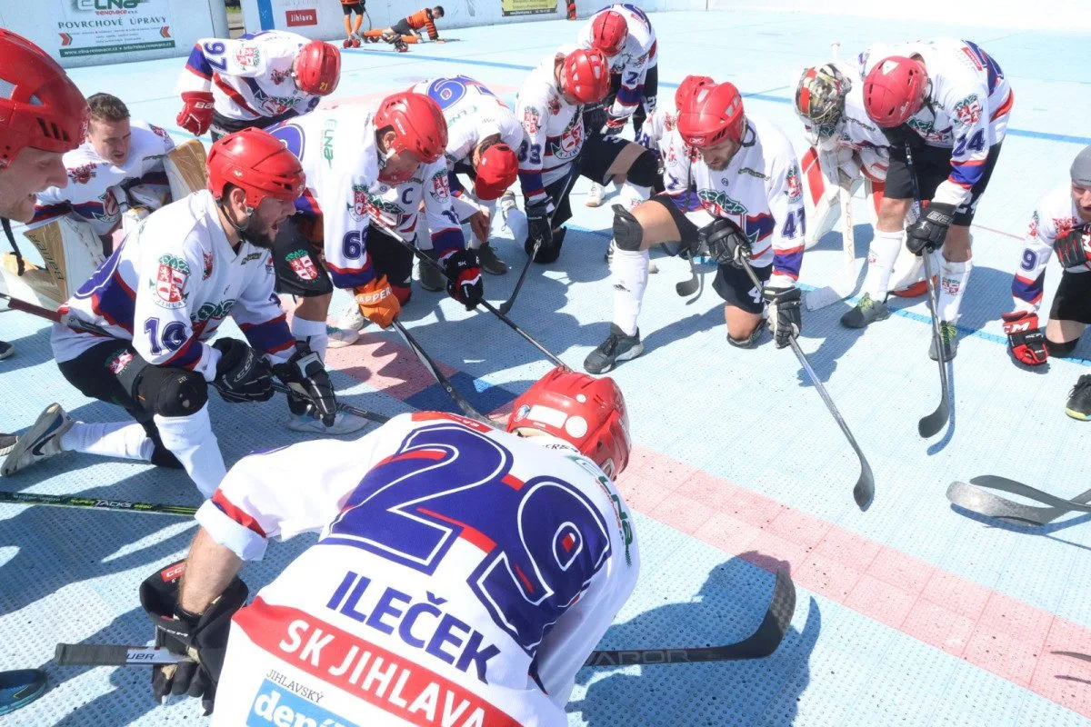 Hokejbalová druhá liga: Ve finále vede SK Jihlava nad městským rivalem Flyers 2:0
