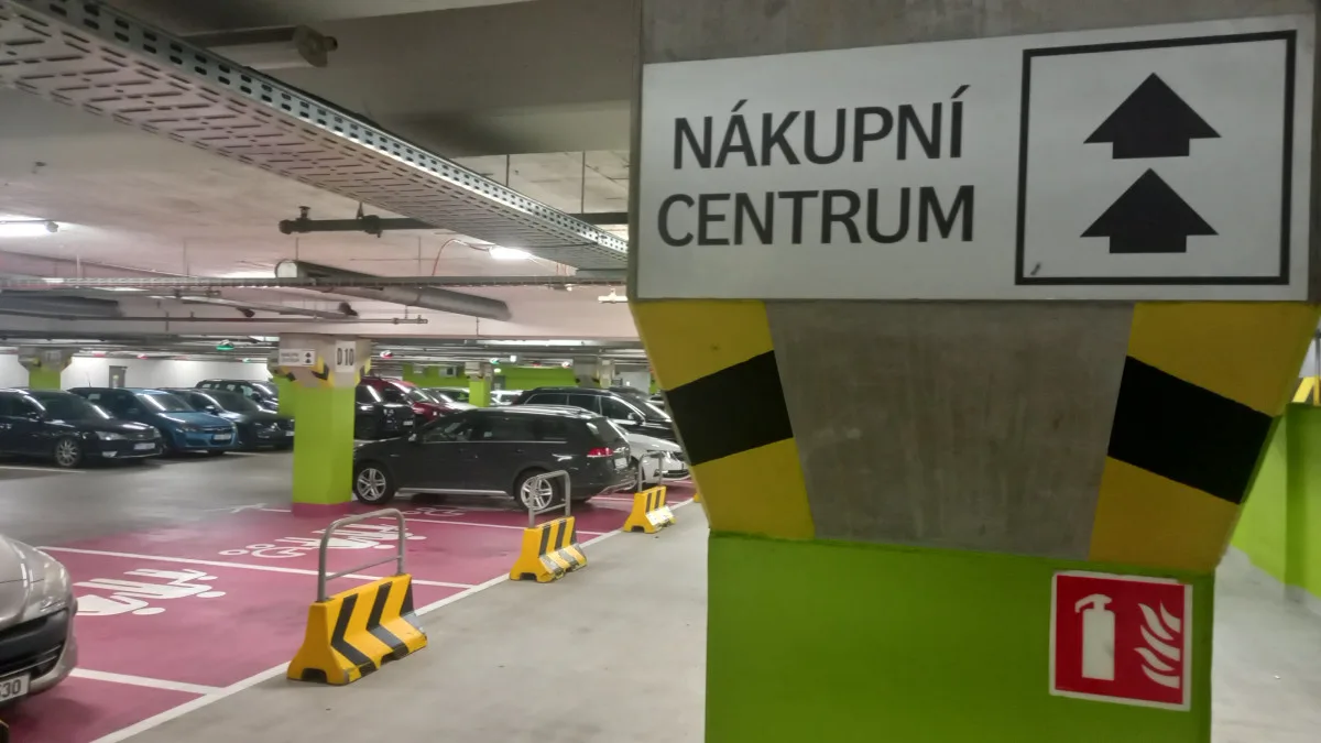Parkování v Jihlavě X: V Cityparku se i nadále dá stát až pět hodin zdarma