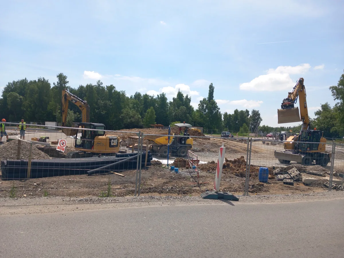 FOTO: Přeložka silnice mezi Jihlavskou a Brněnskou ulicí ve Žďáru je téměř hotová