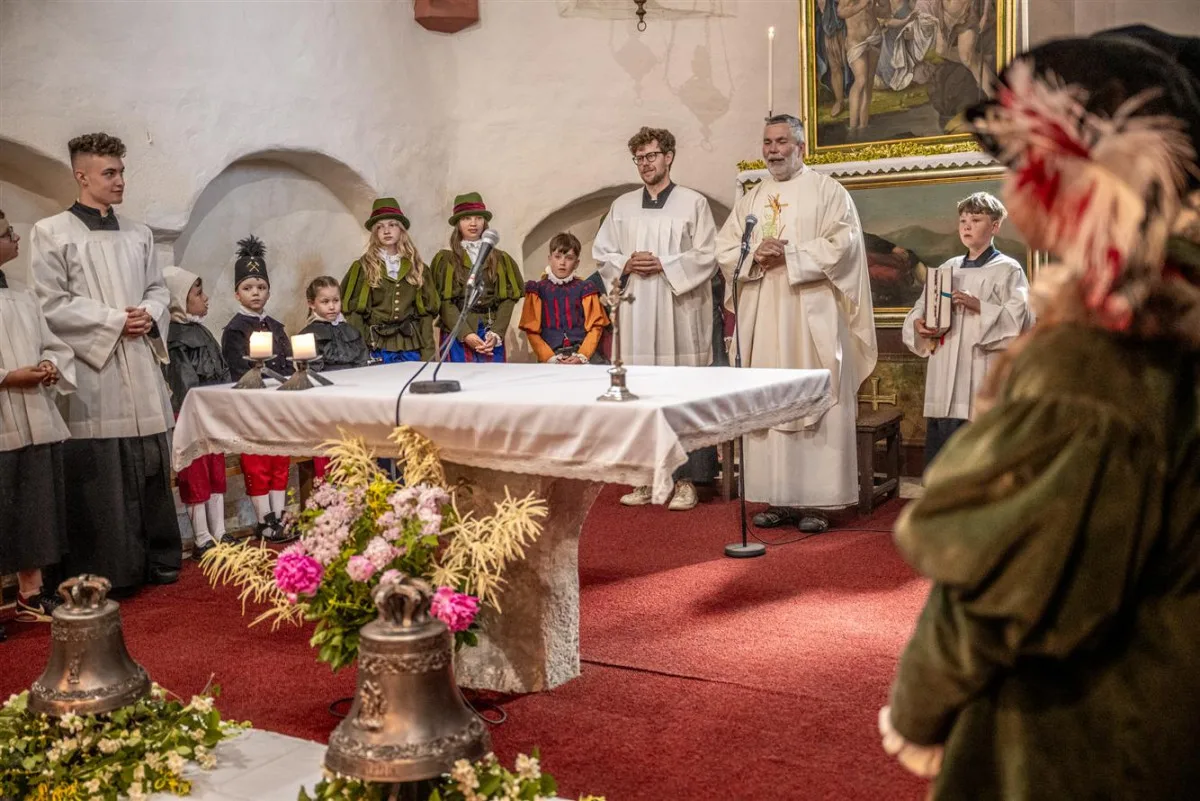 FOTO: Havíření ovládlo víkendové dění v Jihlavě, vyvrcholilo u nejstaršího kostela
