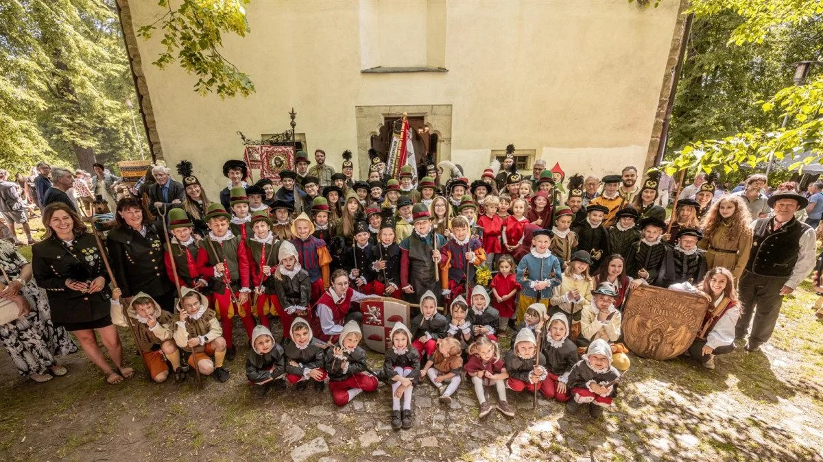 FOTO: Havíření ovládlo víkendové dění v Jihlavě, vyvrcholilo u nejstaršího kostela