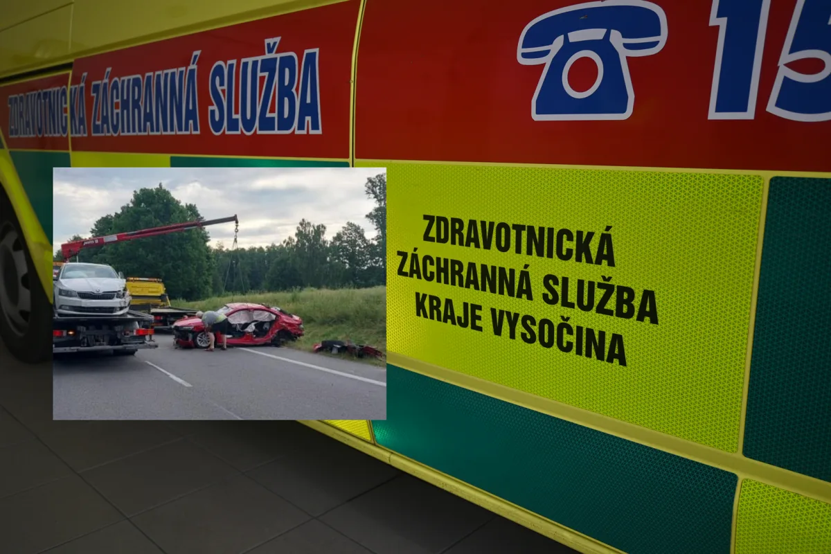 Ranní nehoda na Pelhřimovsku. Pět lidí se zranilo, provoz je řízen kyvadlově