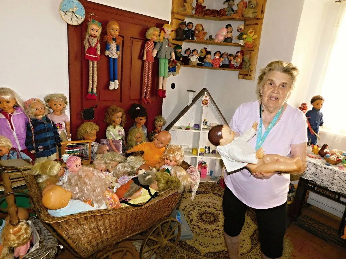 Muzeum v Bobrové má skoro tři tisíce panenek. Sbírá je Marie Roháčková