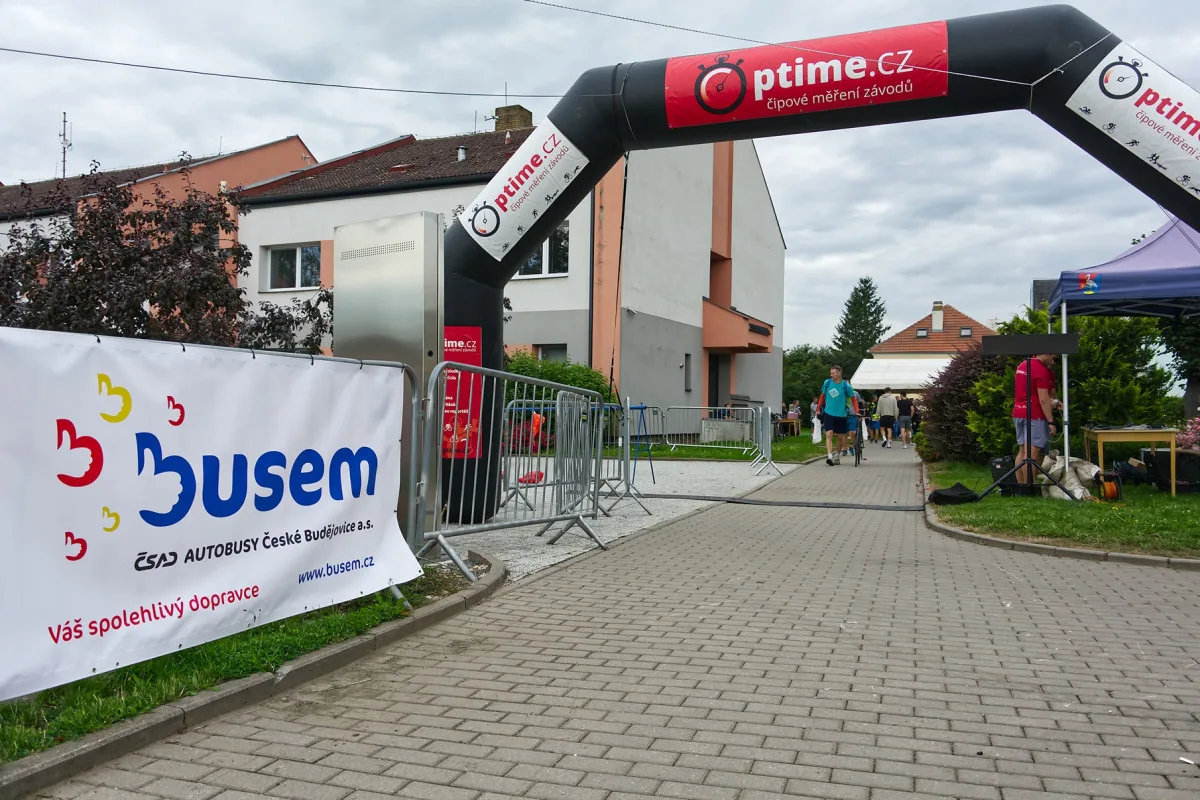 FOTO: Dřevěný muž měl opět rekordní účast, vyhrál šestnáctiletý Matyáš Večeřa