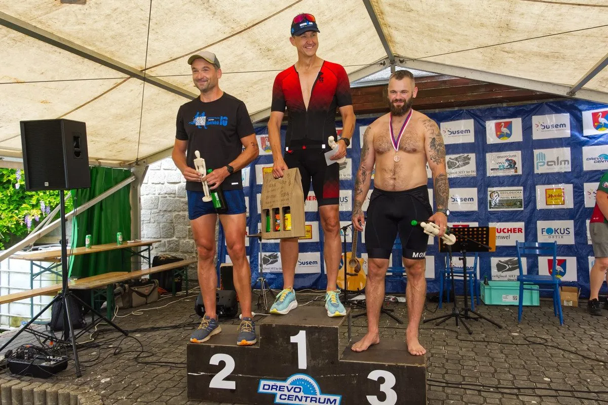 FOTO: Dřevěný muž měl opět rekordní účast, vyhrál šestnáctiletý Matyáš Večeřa