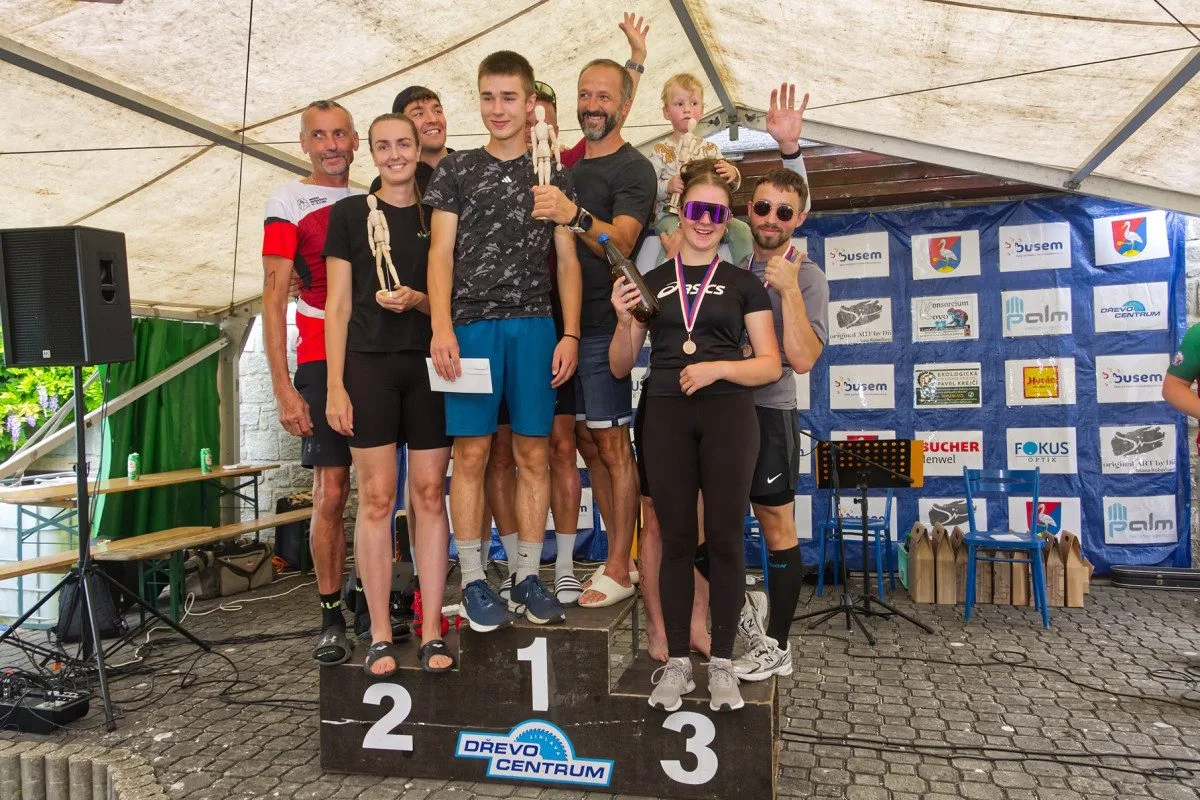 FOTO: Dřevěný muž měl opět rekordní účast, vyhrál šestnáctiletý Matyáš Večeřa