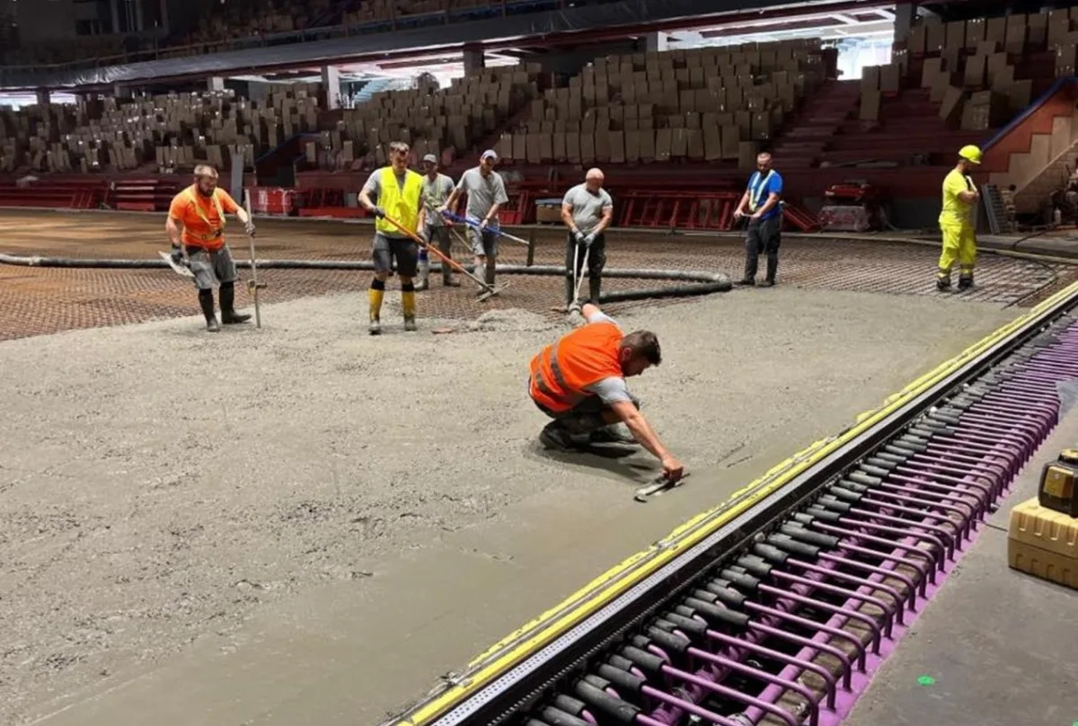 Zásadní milník ve stavbě Horácké arény: Právě začíná betonáž ledové plochy. Foto: Se svolením Horácké arény