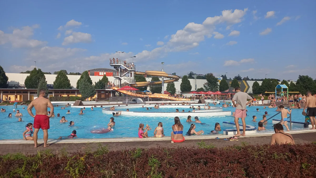 FOTO: S tropickými teplotami ve Vodním ráji stoupá zájem o online nákup vstupenek