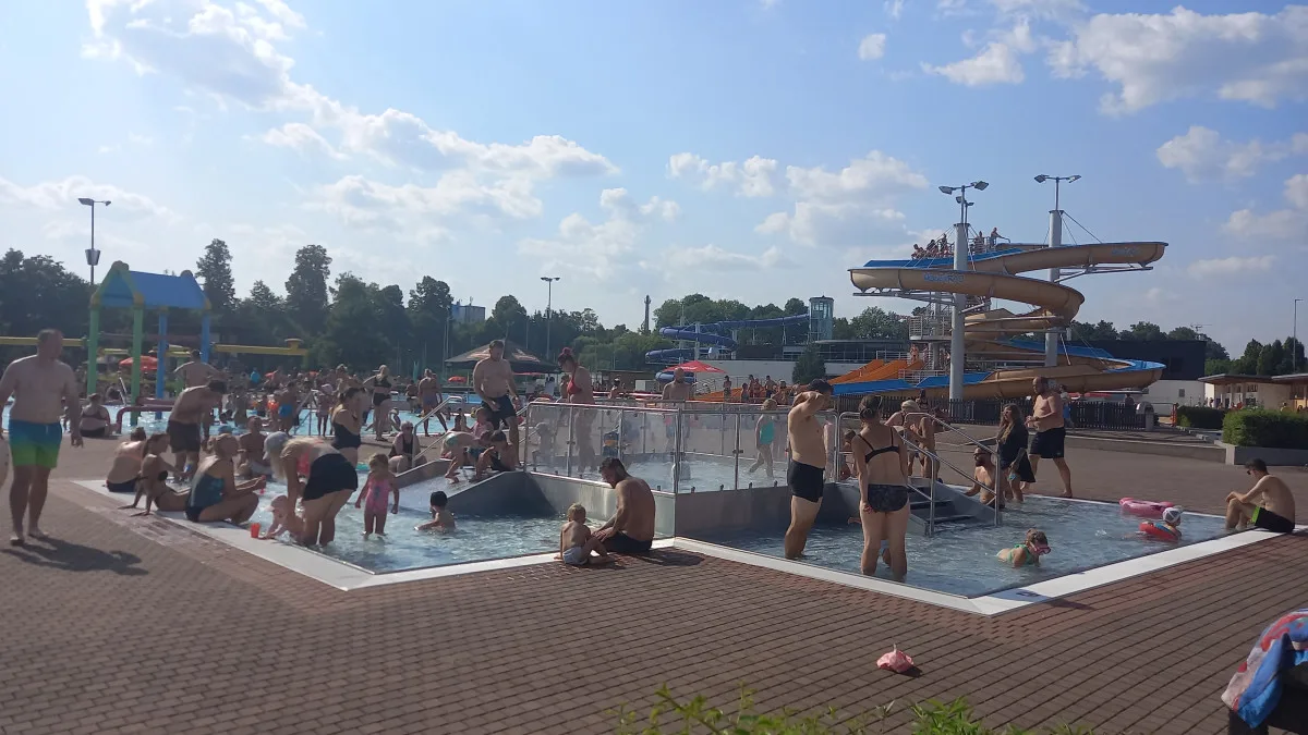FOTO: S tropickými teplotami ve Vodním ráji stoupá zájem o online nákup vstupenek