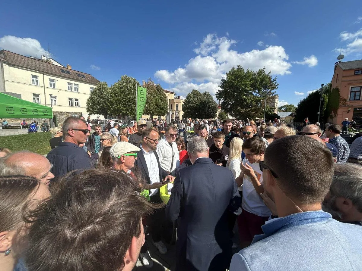 FOTO: Jihlava středobodem politické mapy Česka. Po Rakušanovi přijel i premiér Fiala