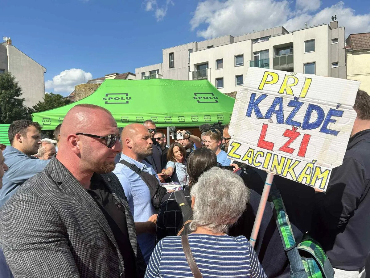 FOTO: Jihlava středobodem politické mapy Česka. Po Rakušanovi přijel i premiér Fiala
