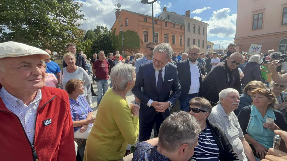 FOTO: Jihlava středobodem politické mapy Česka. Po Rakušanovi přijel i premiér Fiala