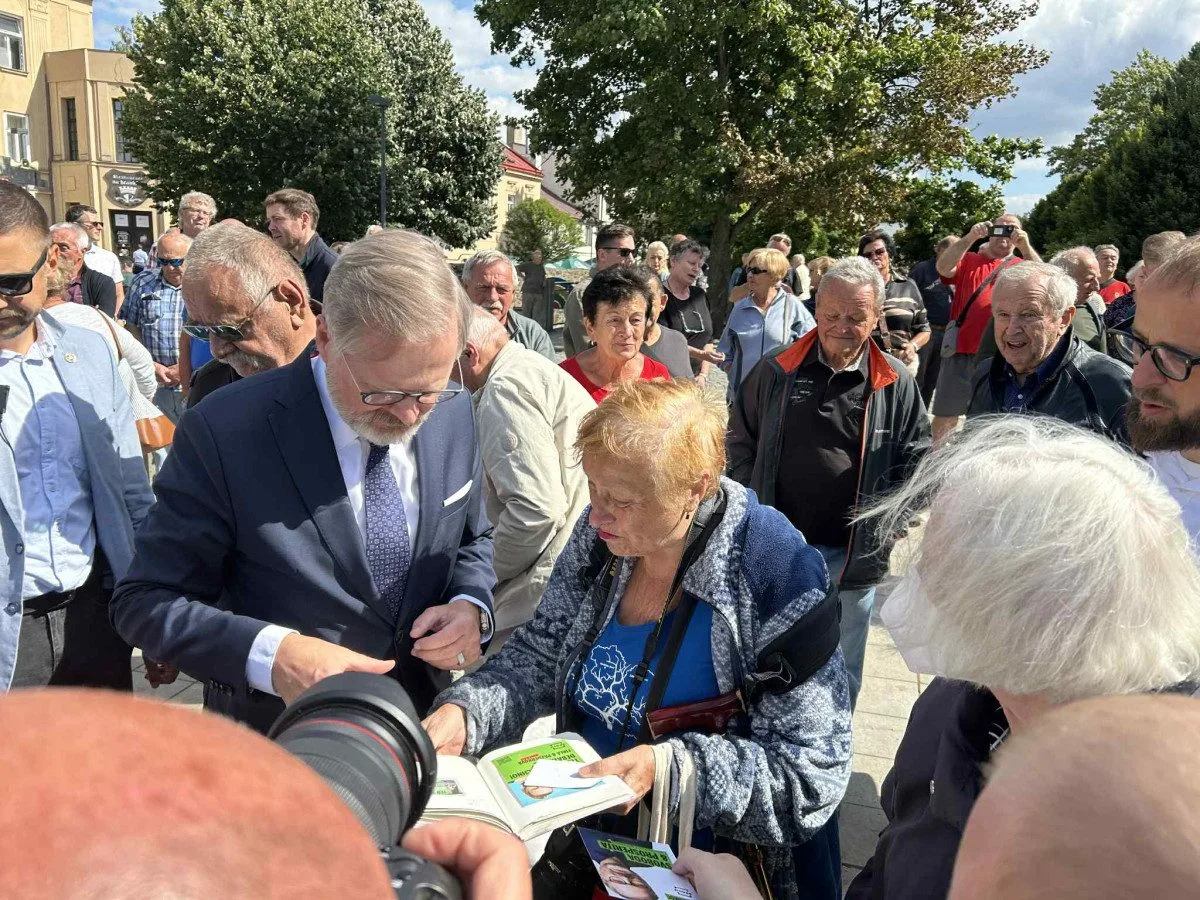 FOTO: Jihlava středobodem politické mapy Česka. Po Rakušanovi přijel i premiér Fiala