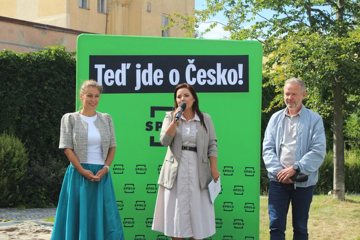 VIDEO: Jihlava středobodem politické mapy Česka. Po Rakušanovi přijel premiér Fiala