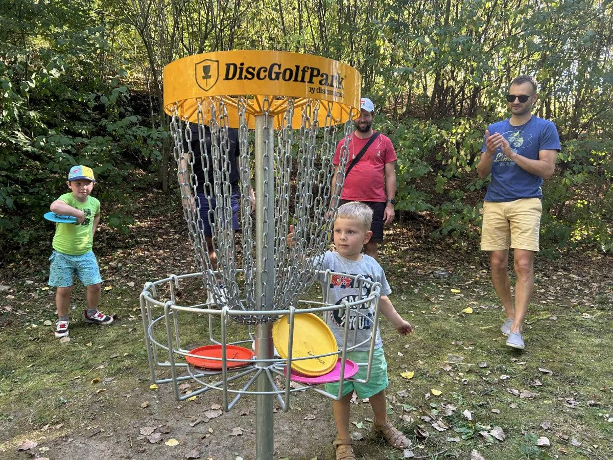 FOTO: V Jihlavě jsme si zahráli disgolf s čtenáři. O dobrou zábavu nebyla nouze
