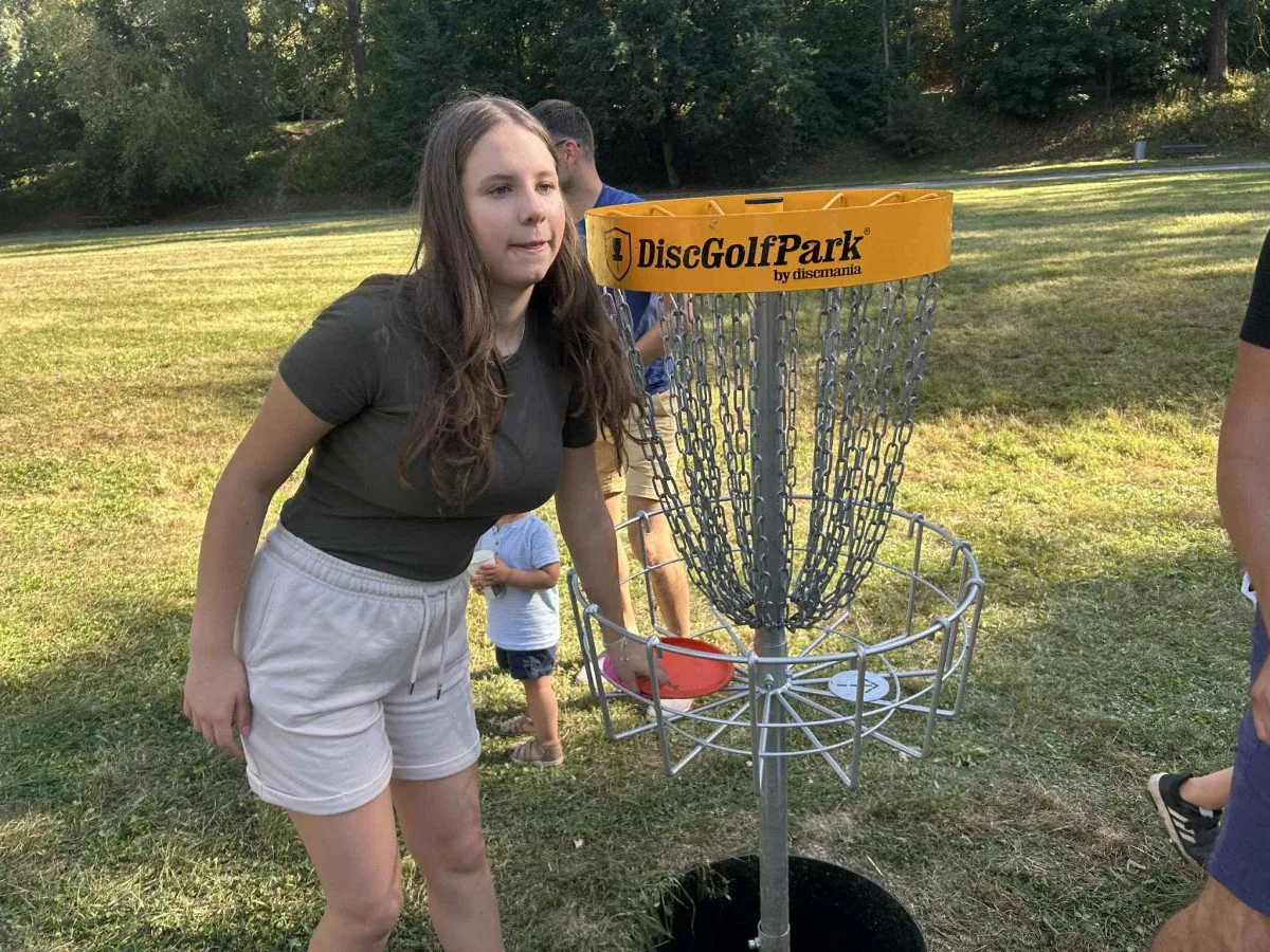 FOTO: V Jihlavě jsme si zahráli disgolf s čtenáři. O dobrou zábavu nebyla nouze
