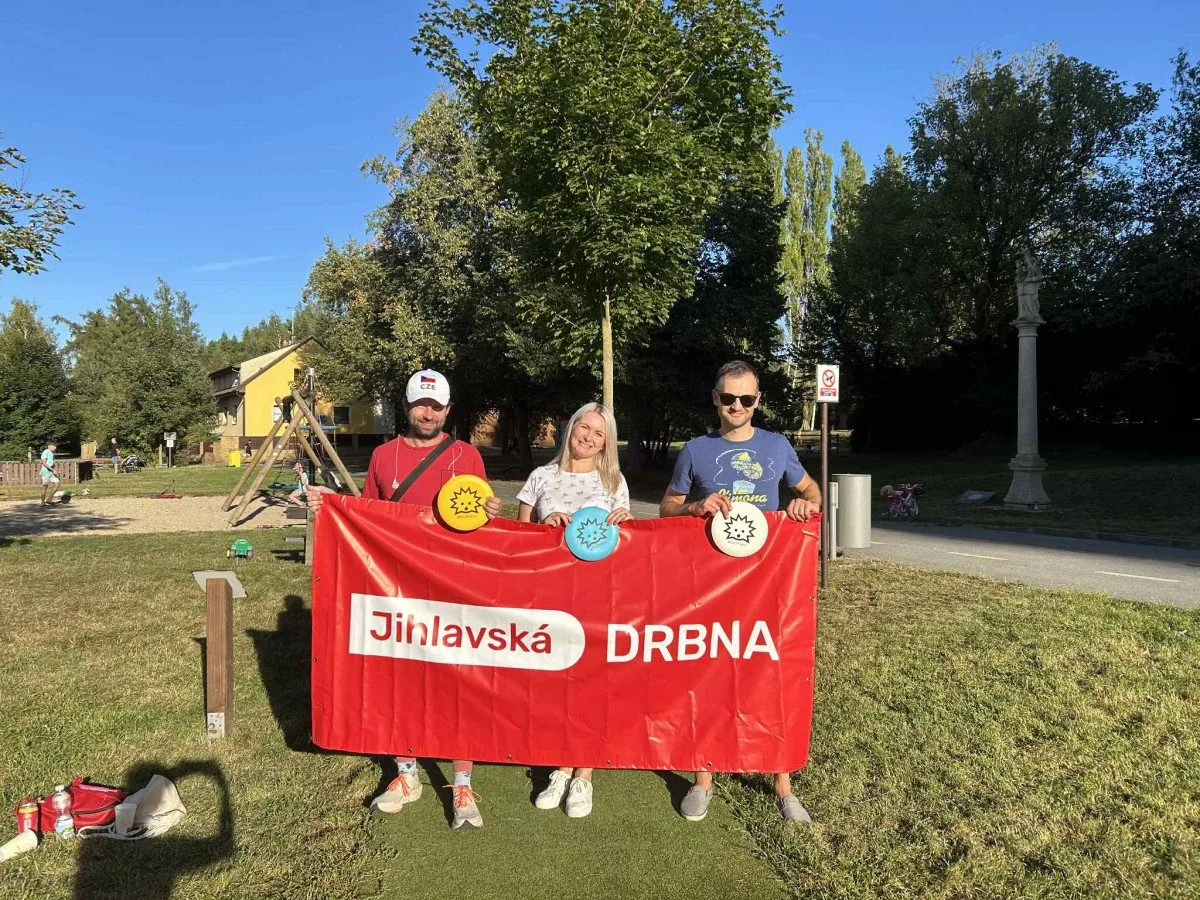 FOTO: V Jihlavě jsme si zahráli disgolf s čtenáři. O dobrou zábavu nebyla nouze