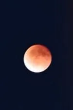 FOTO: Výjimečná událost. Zatmění měsíce v noci na dnešek fotili i lidé na Vysočině