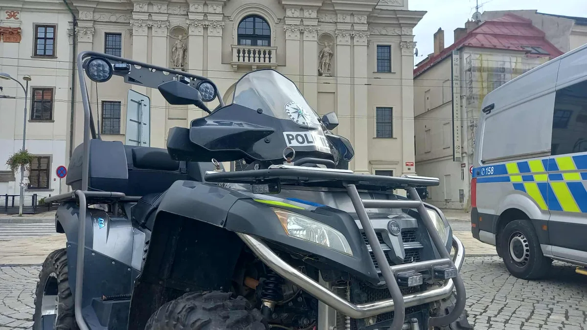 FOTO: Policie se v Jihlavě ukázala malým i velkým. Velký zájem vzbudilo Ferrari