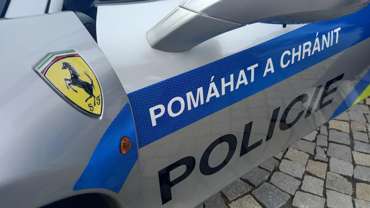 FOTO: Policie se v Jihlavě ukázala malým i velkým. Velký zájem vzbudilo Ferrari