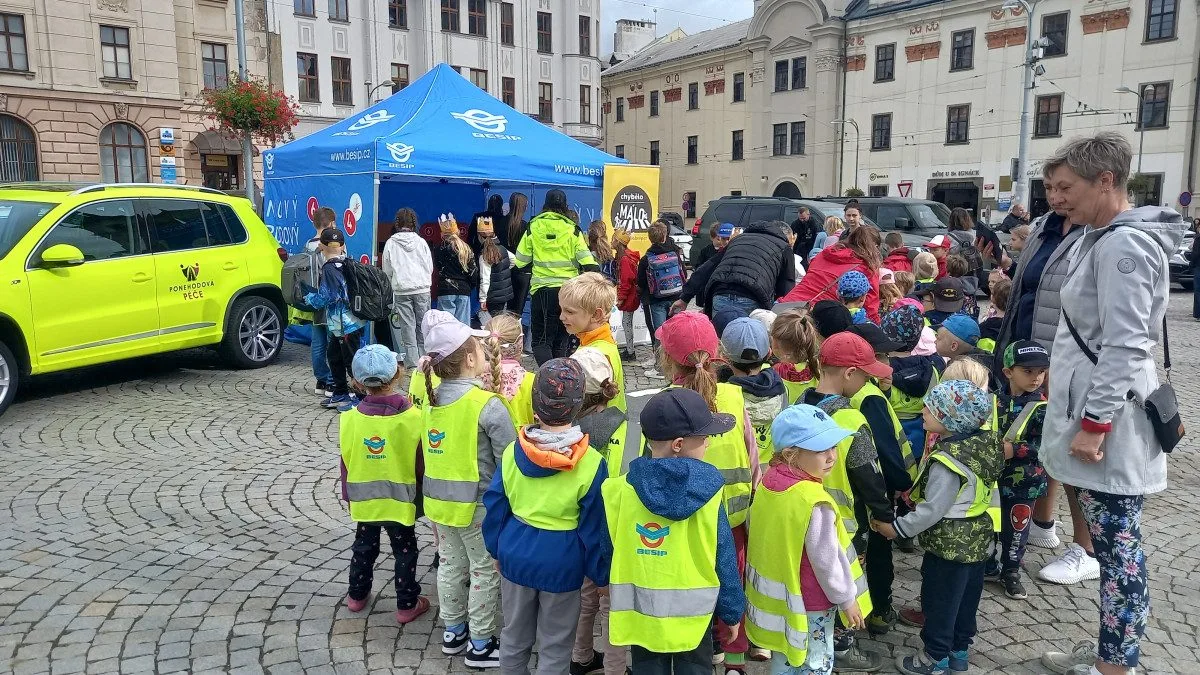 FOTO: Policie se v Jihlavě ukázala malým i velkým. Velký zájem vzbudilo Ferrari