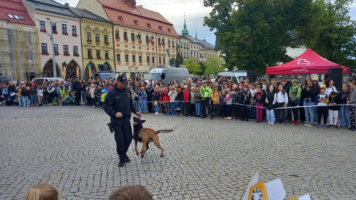FOTO: Policie se v Jihlavě ukázala malým i velkým. Velký zájem vzbudilo Ferrari