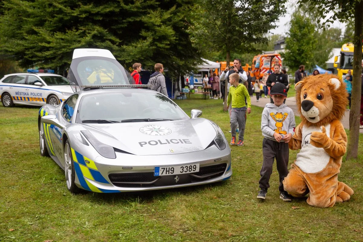FOTO: Auta v hlavní roli. Motorsvět v Havlíčkově Brodě přilákal tisíce návštěvníků
