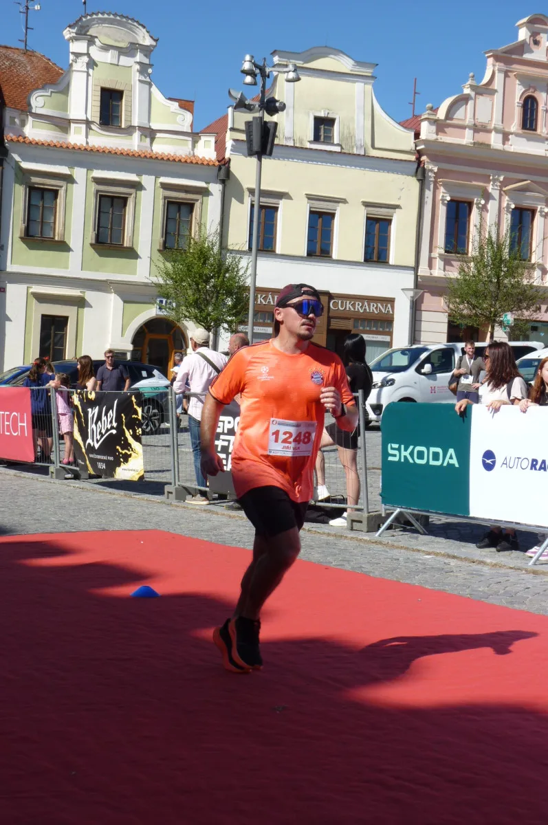 FOTO: Havlíčkobrodským náměstí proběhly stovky lidí, Diana Mezuliáníková byla pátá