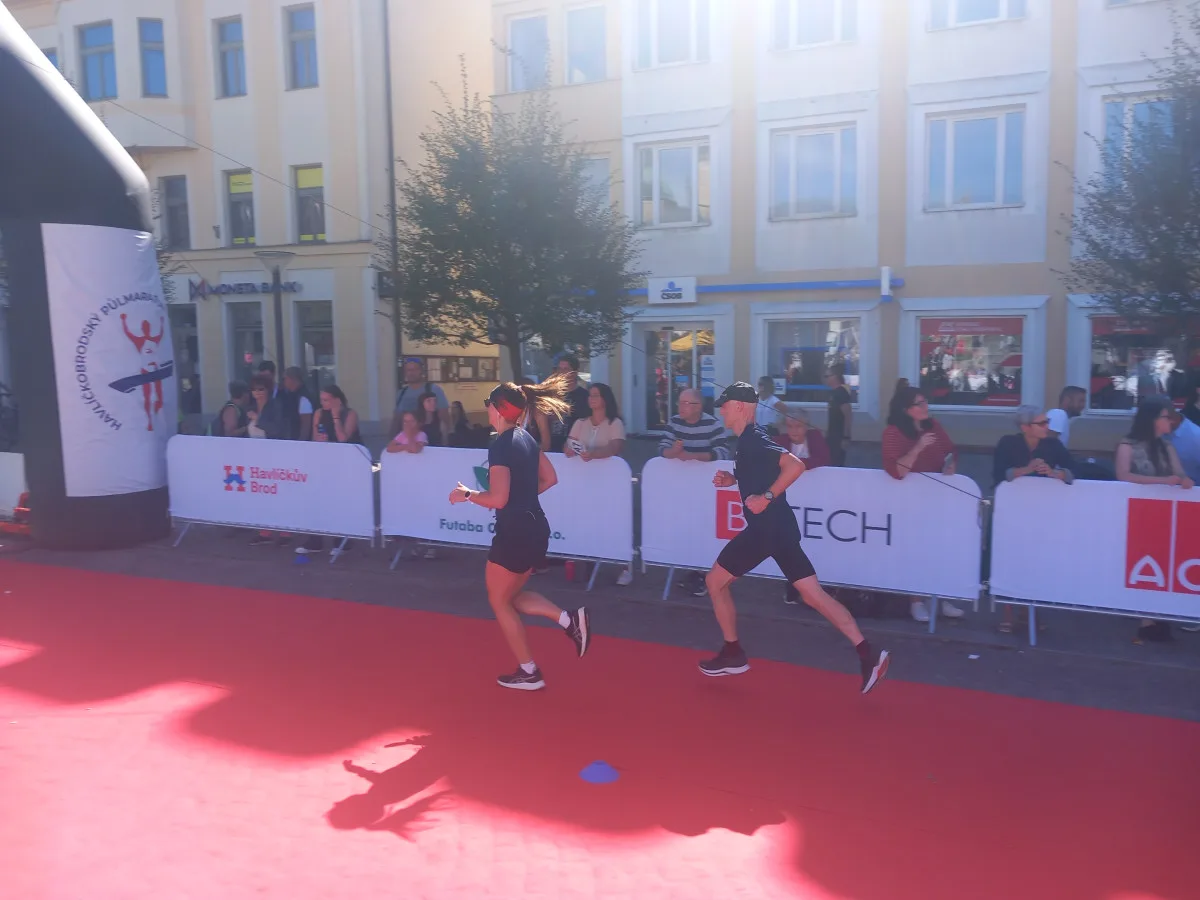 FOTO: Havlíčkobrodským náměstí proběhly stovky lidí, Diana Mezuliáníková byla pátá