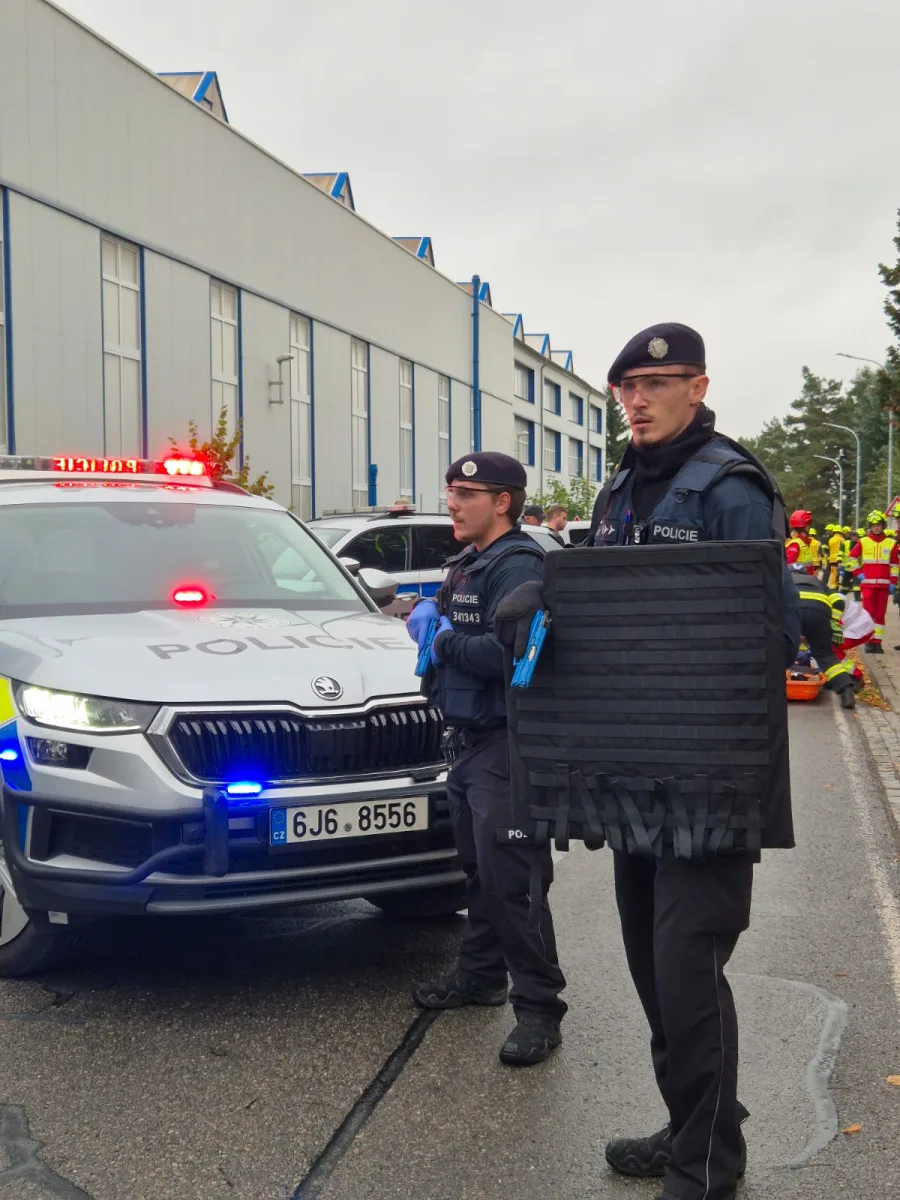 Cvičení IZS: Do školy v Chotěboři vběhnul útočník. Nikomu nic nehrozí, ujistila policie