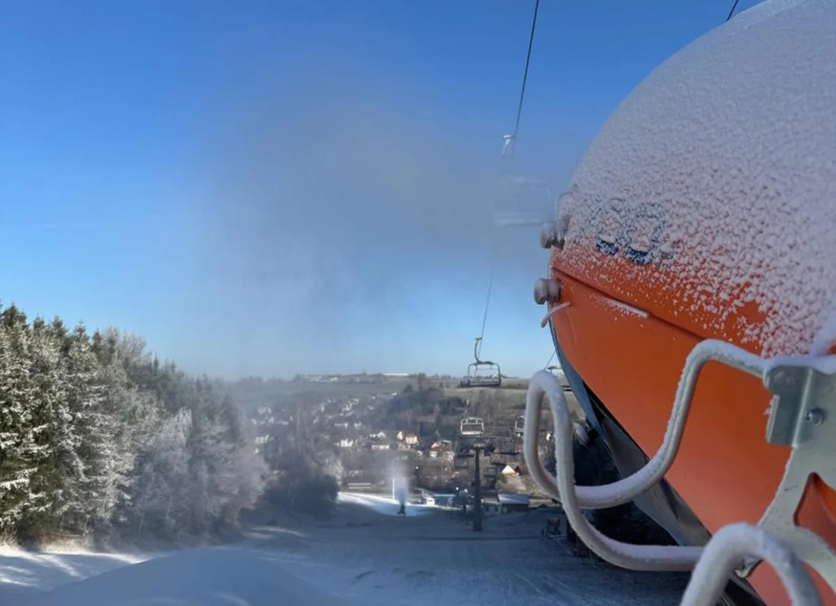 Skiareály na Vysočině už vyrábí sníh, vlekaři se však obávají oblevy. Foto: Se svolením Ski areálu Luka nad Jihlavou