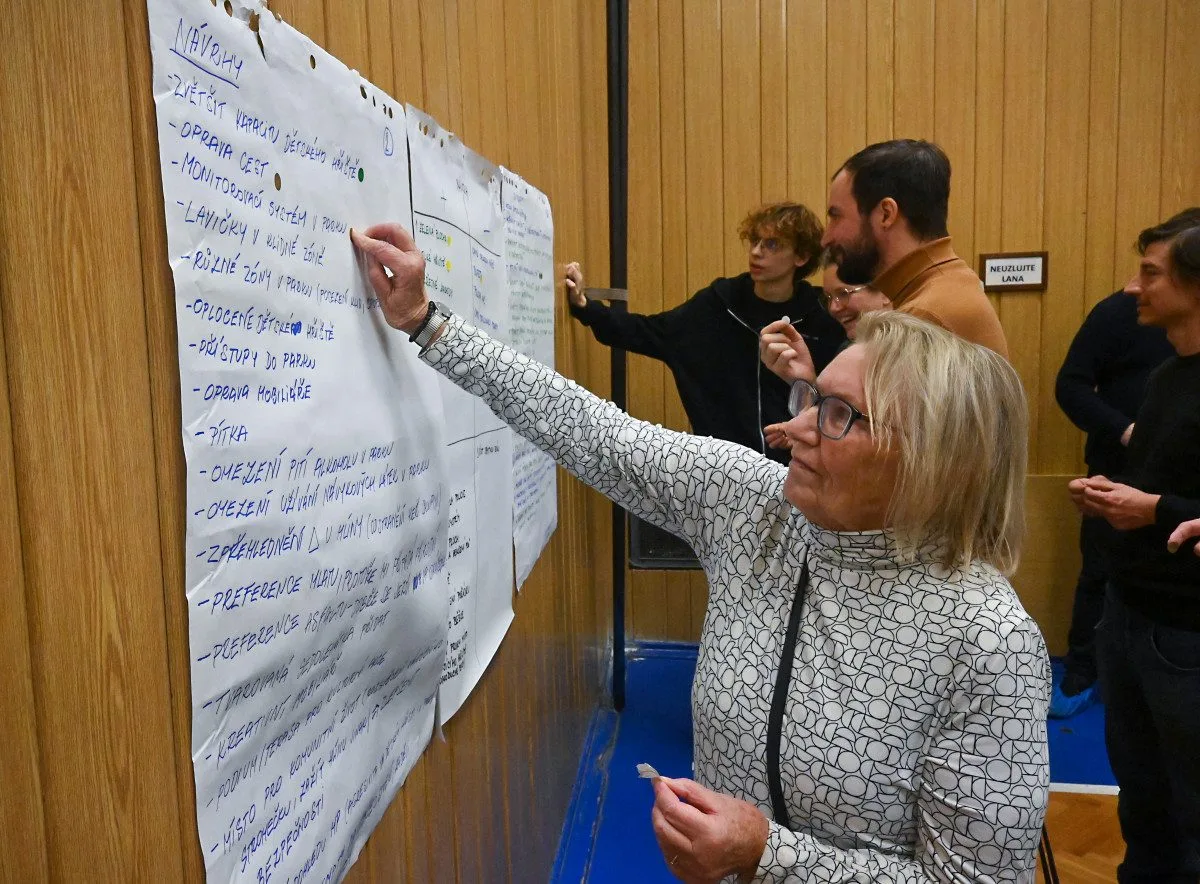 VIDEO: Bufet, fontána, nové toalety? Lidé debatovali o revitalizaci parku v Jihlavě