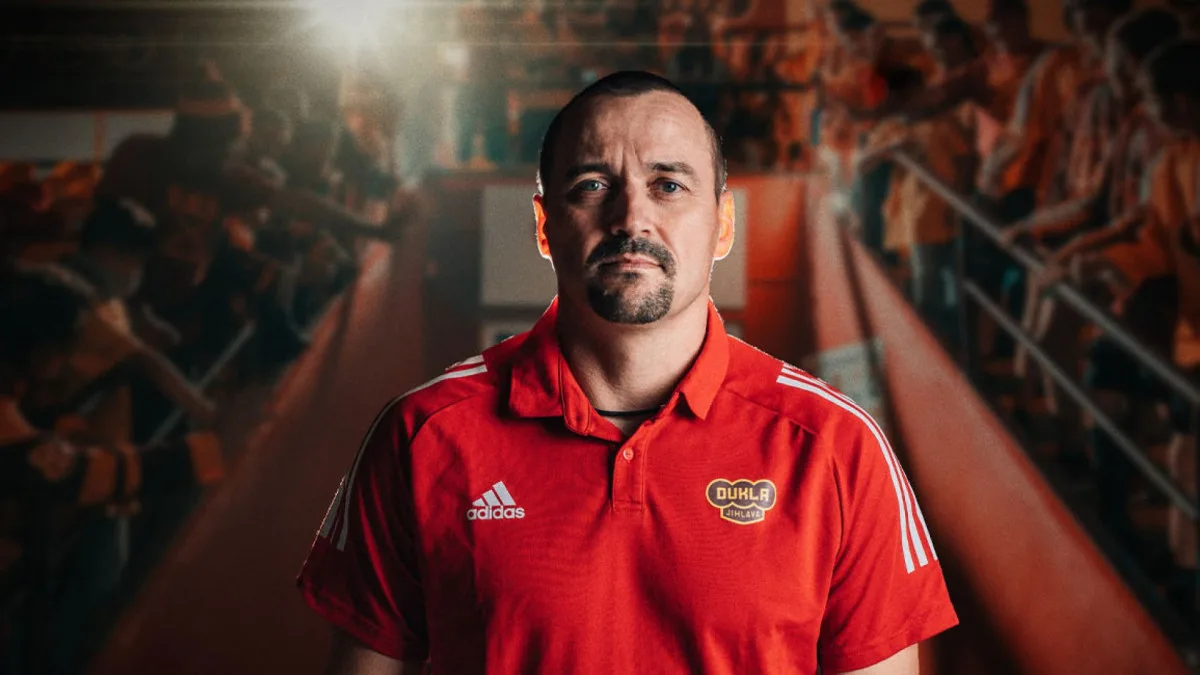 Trenér Dukly Jihlava Viktor Ujčík vstoupil do Síně slávy Českého hokeje. Foto: Se svolením HC Dukla Jihlava