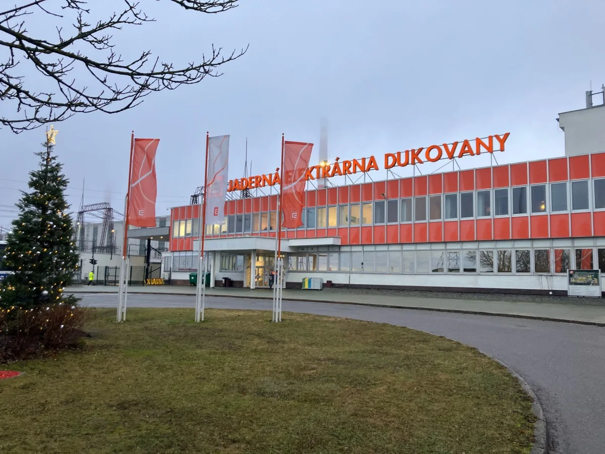 Štědrý den tráví zaměstnanci elektrárny v práci. K obědu mají salát a kapra. Foto: Se svolením ČEZ