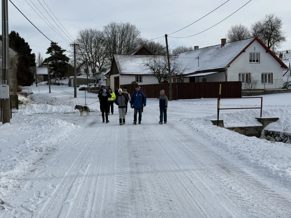 Demolice mostu je nezastavila. Řehořov a Nadějov vyrazily na společný novoroční výšlap