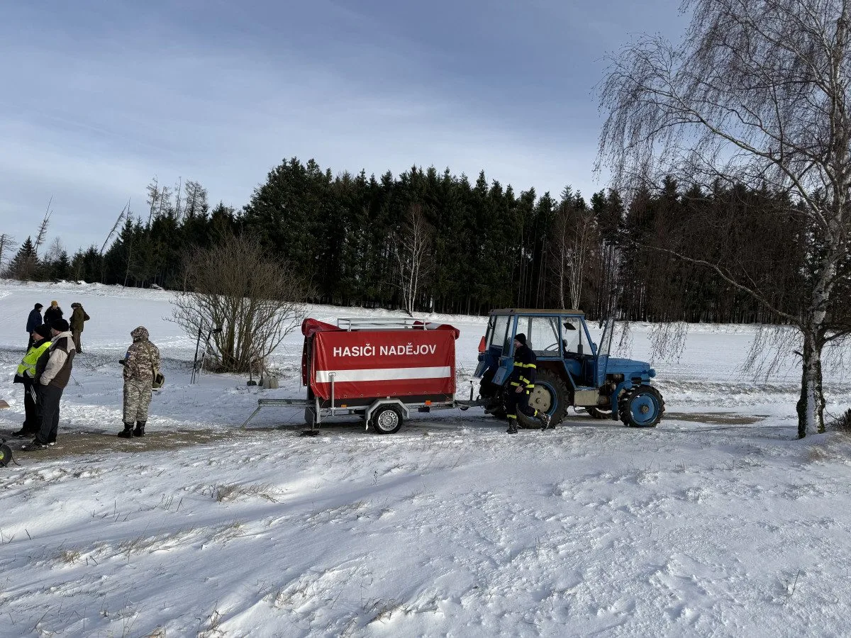 Demolice mostu je nezastavila. Řehořov a Nadějov vyrazily na společný novoroční výšlap