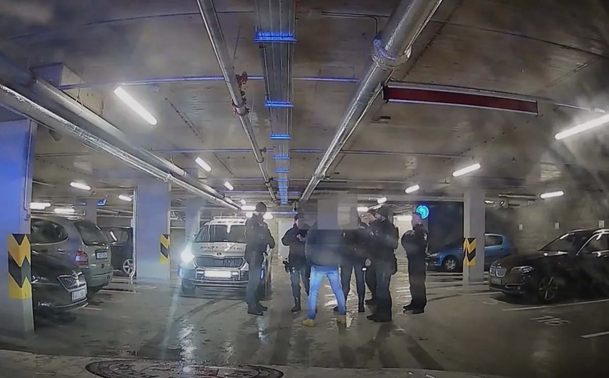 VIDEO: Muž bez řidičáku se pokusil ujet strážníkům. Dostihli ho v garážích Horácké arény. Foto: Se svolením Městské policie Jihlava