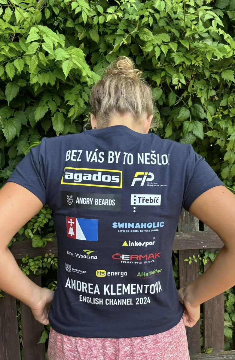 Náročná zima Andrey Klementové: Kromě plavání v ledové vodě se musí věnovat škole