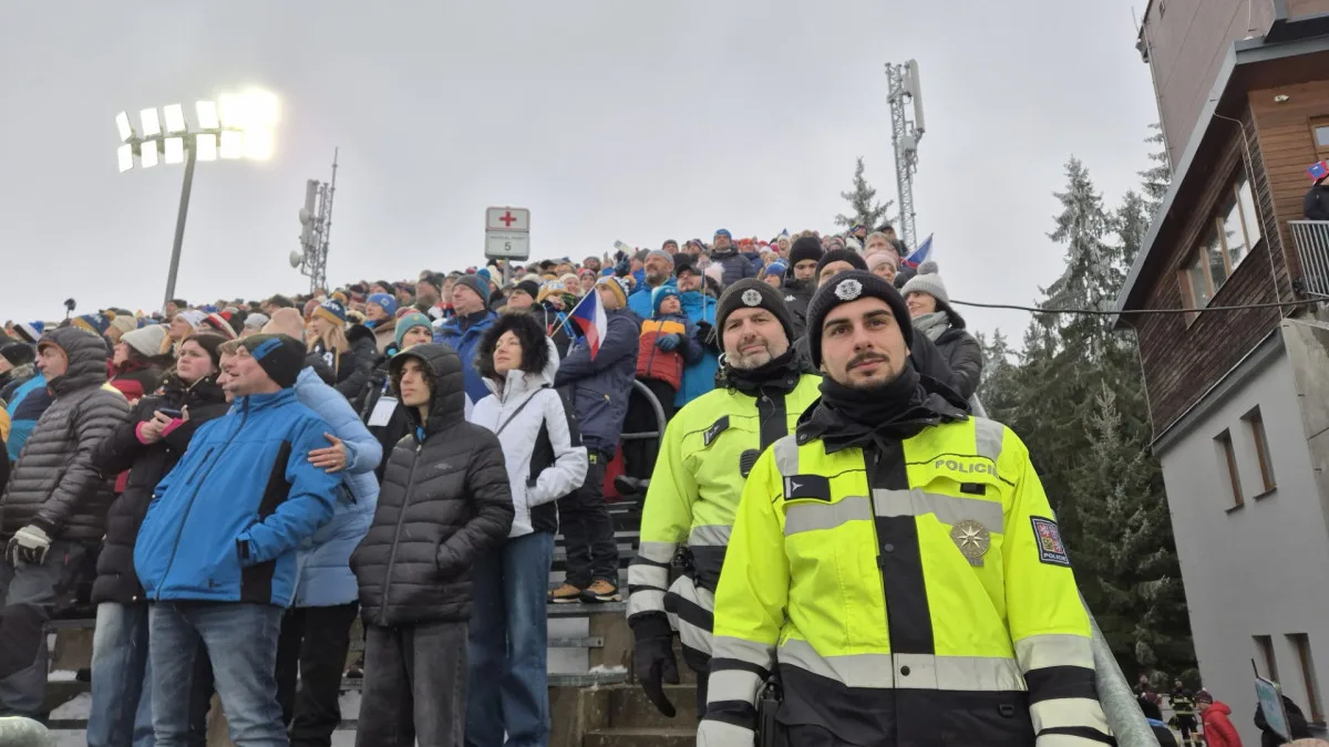 ANKETA: Biatlon v Novém Městě navštívilo přes osmdesát tisíc lidí, policie je hlídala