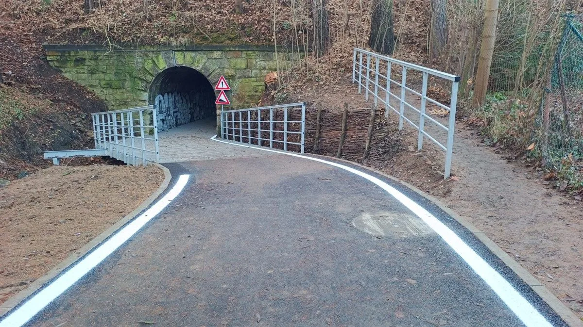 Nová cyklostezka propojuje Bedřichov s nádražím, jezdit se po ní už smí. Foto: Se svolením města Jihlava