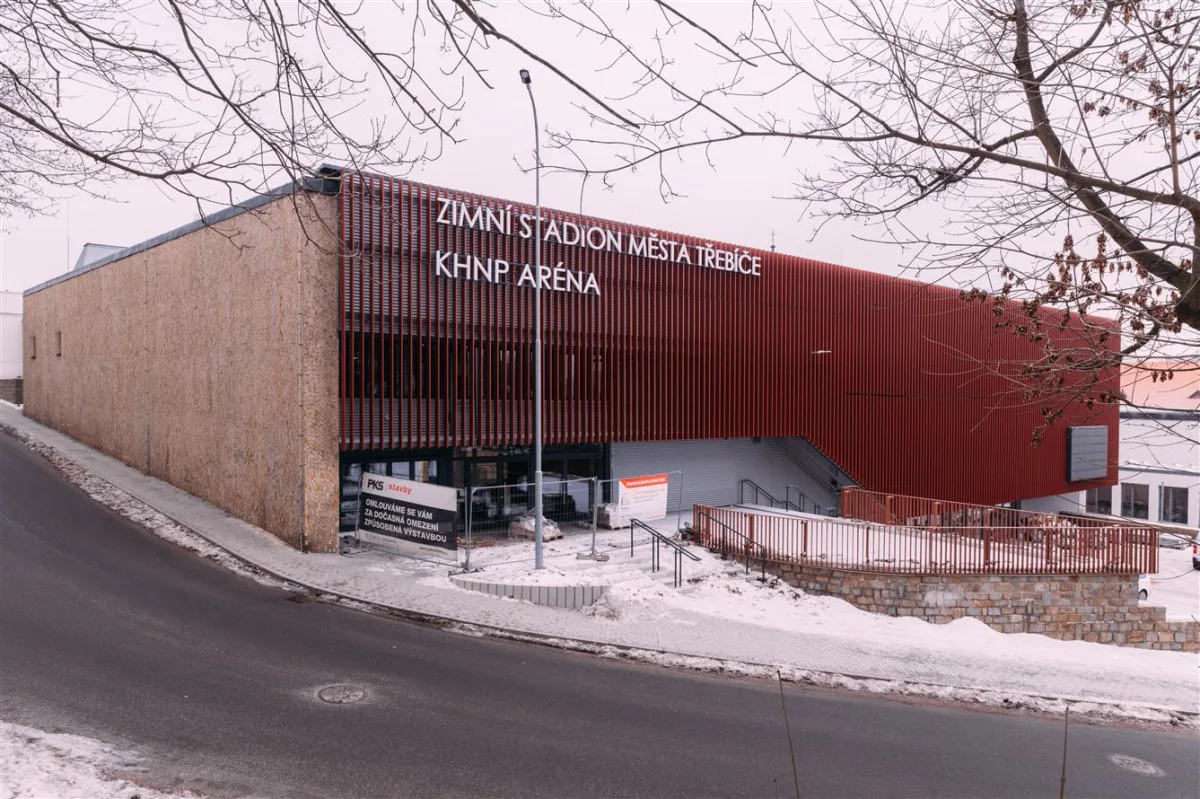 FOTO: Po Jihlavě i Třebíč. Zimní stadion je jako nový, vyšlo to na půl miliardy. Foto: Se svolením Města Třebíč