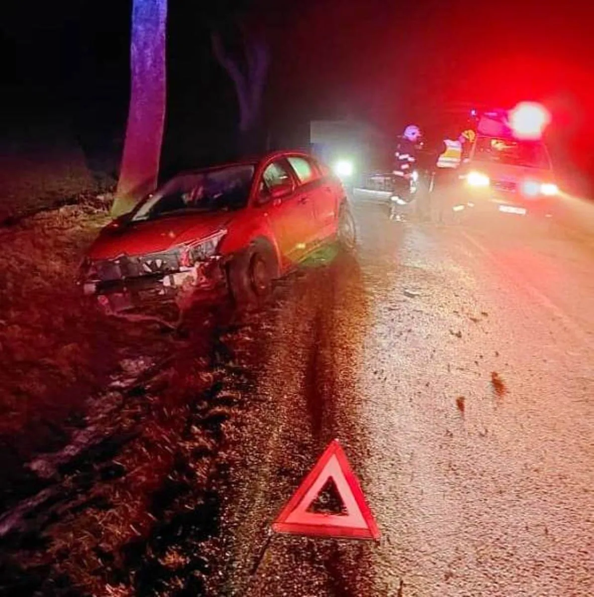 Silnice na Vysočině jsou namrzlé. Zraněním skončila ranní nehoda u Poděšína