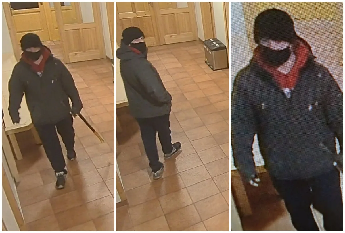 Do hotelu na Žďársku přišel zloděj, škoda je přes 80 tisíc. Neznáte muže na fotkách?